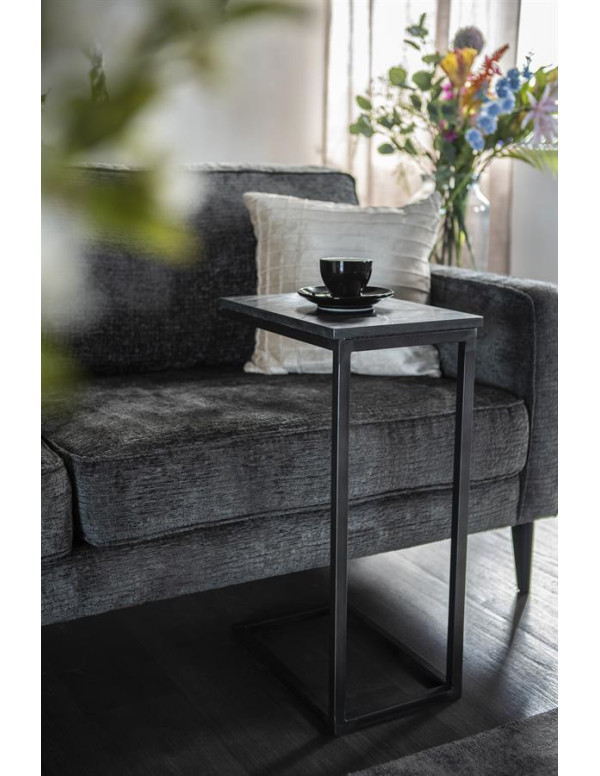 Šoninis staliukas Edgy