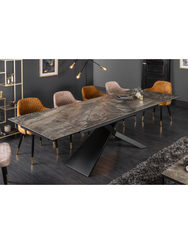 Išskleidžiamas valgomojo stalas „Perry”