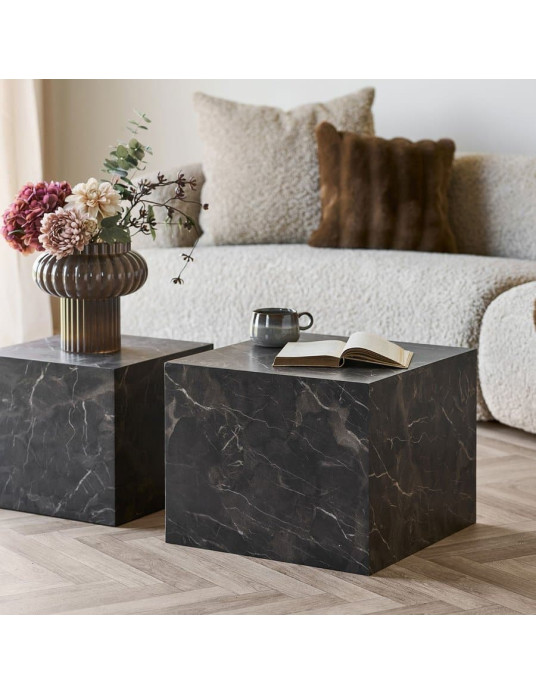 Kavos staliukai Prague